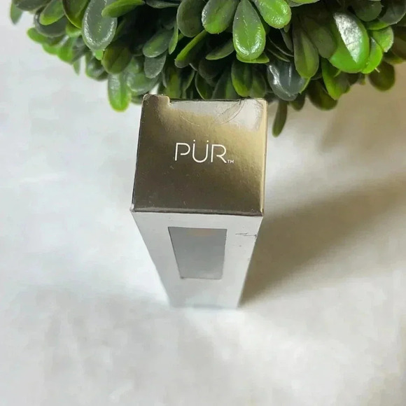 PUR Skin Perfecting Concealer Brush - Picture 5 of 5